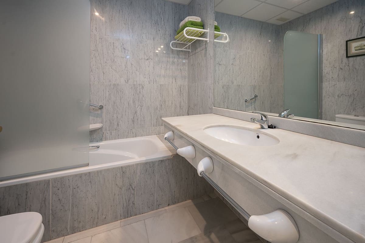 2 quarto Apartamento para arrendamento para férias em La Cala de Mijas com piscina Garagem - 1 253 € (Ref: 3216217)