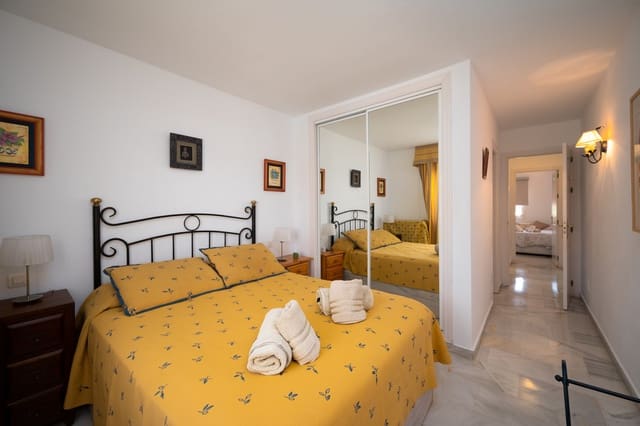   2 soveværelse   ferieLejlighed i La Cala de Mijas, Mijas med   swimmingpool   - € 700 (Ref: 3216218)