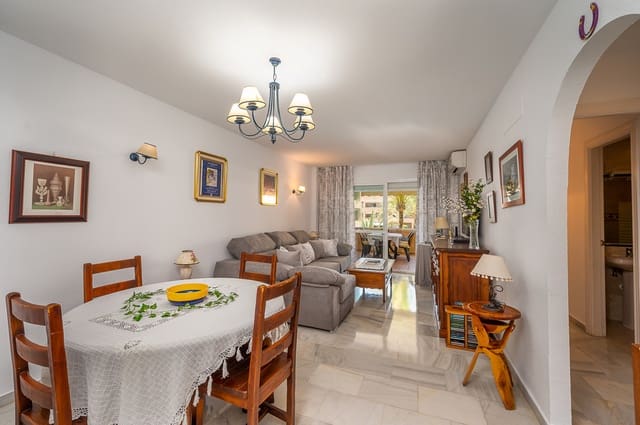 2 slaapkamer Appartement voor vakantieverhuur in La Cala de Mijas, Mijas met zwembad - € 700 (Ref: 3216218)