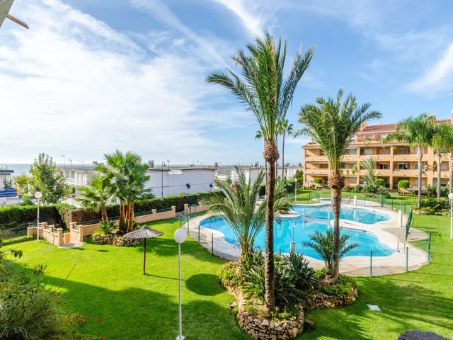 2 slaapkamer Appartement voor vakantieverhuur in La Cala de Mijas, Mijas met zwembad - € 700 (Ref: 3216218)