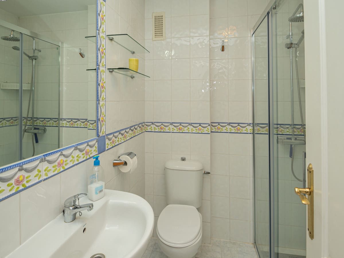 Apartamento de 2 habitaciones en La Cala de Mijas en alquiler vacacional con piscina garaje - 700 € (Ref: 3216219)