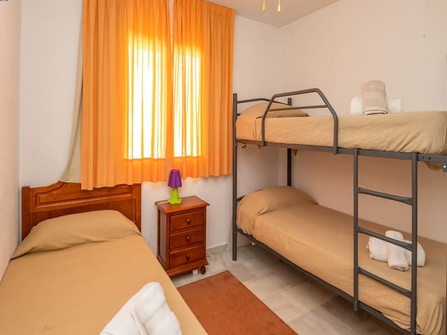 2 slaapkamer Appartement voor vakantieverhuur in La Cala de Mijas, Mijas met zwembad garage - € 700 (Ref: 3216219)