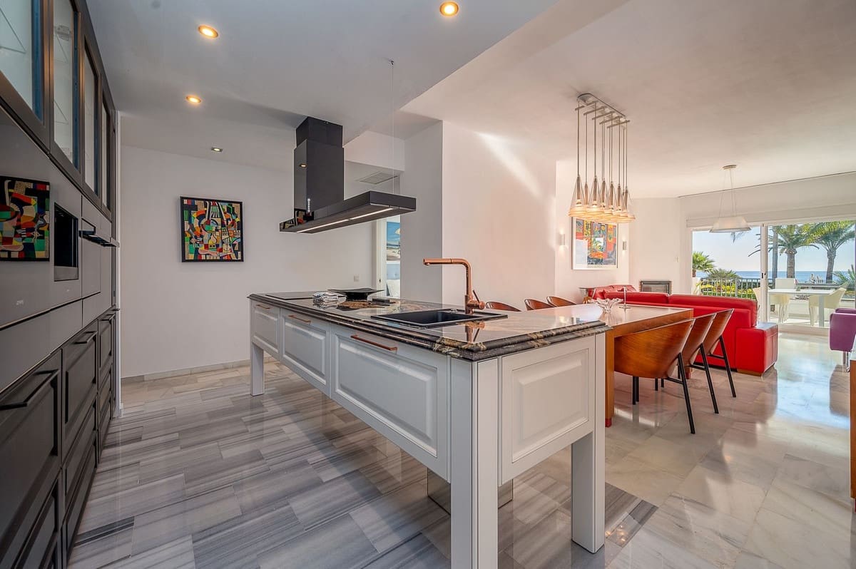 3 slaapkamer Appartement voor vakantieverhuur in La Cala de Mijas met zwembad garage - € 1.743 (Ref: 3216221)