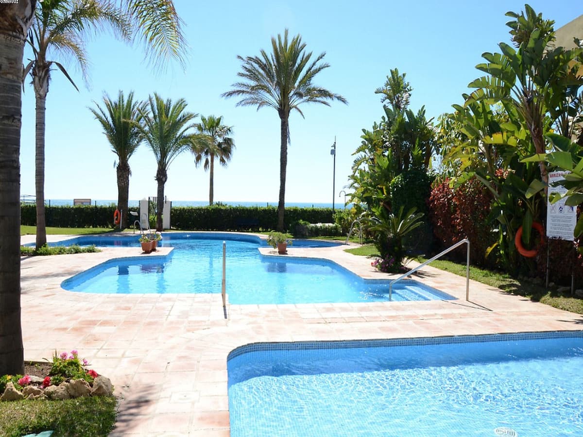3 slaapkamer Appartement voor vakantieverhuur in La Cala de Mijas met zwembad garage - € 1.743 (Ref: 3216221)