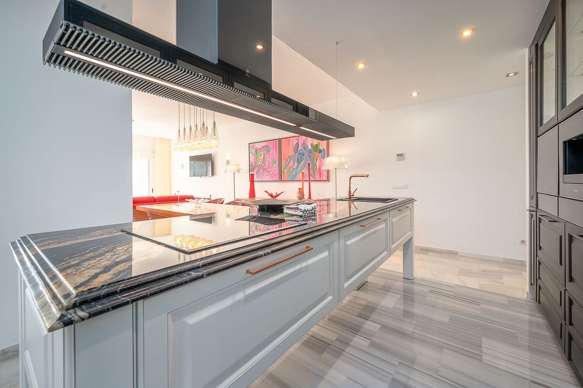 Apartamento de 3 habitaciones en La Cala de Mijas en alquiler vacacional con piscina garaje - 1.743 € (Ref: 3216221)