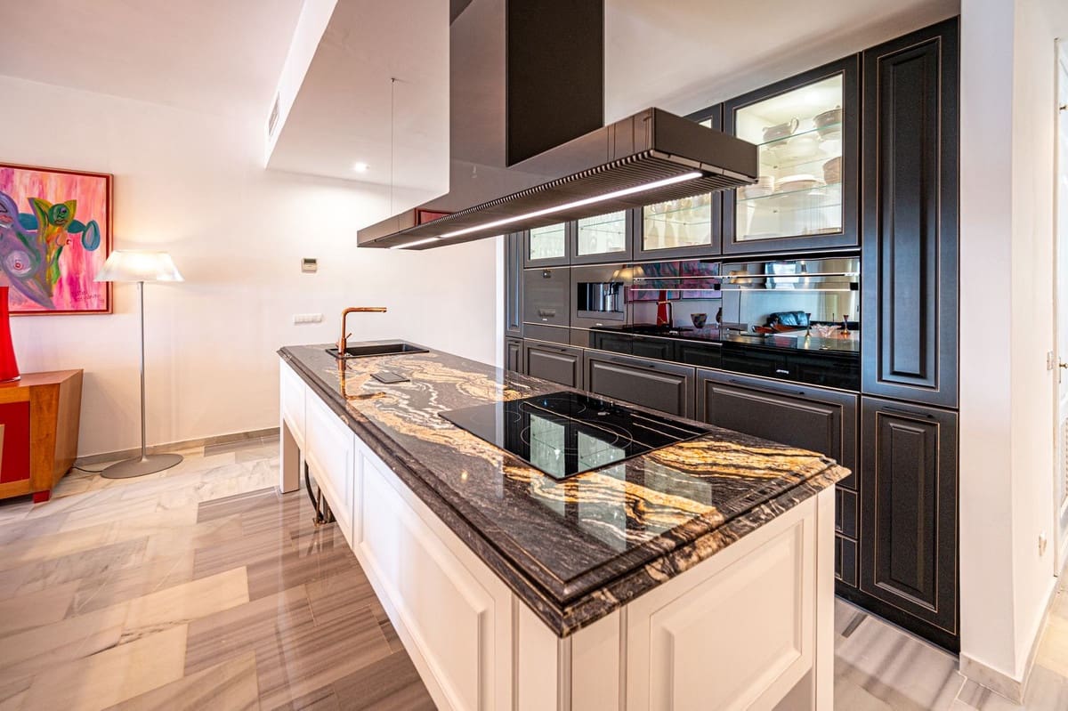 Appartement de 3 chambres de location de vacances à La Cala de Mijas avec piscine garage - 1 743 € (Ref: 3216221)