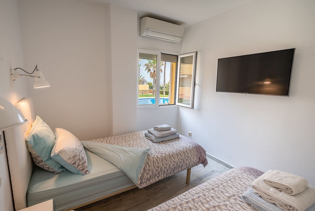 Appartement de 3 chambres de location de vacances à La Cala de Mijas avec piscine garage - 1 743 € (Ref: 3216222)
