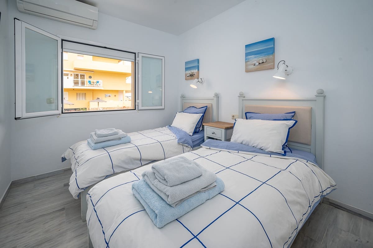 Appartement de 3 chambres de location de vacances à La Cala de Mijas avec piscine garage - 1 743 € (Ref: 3216222)