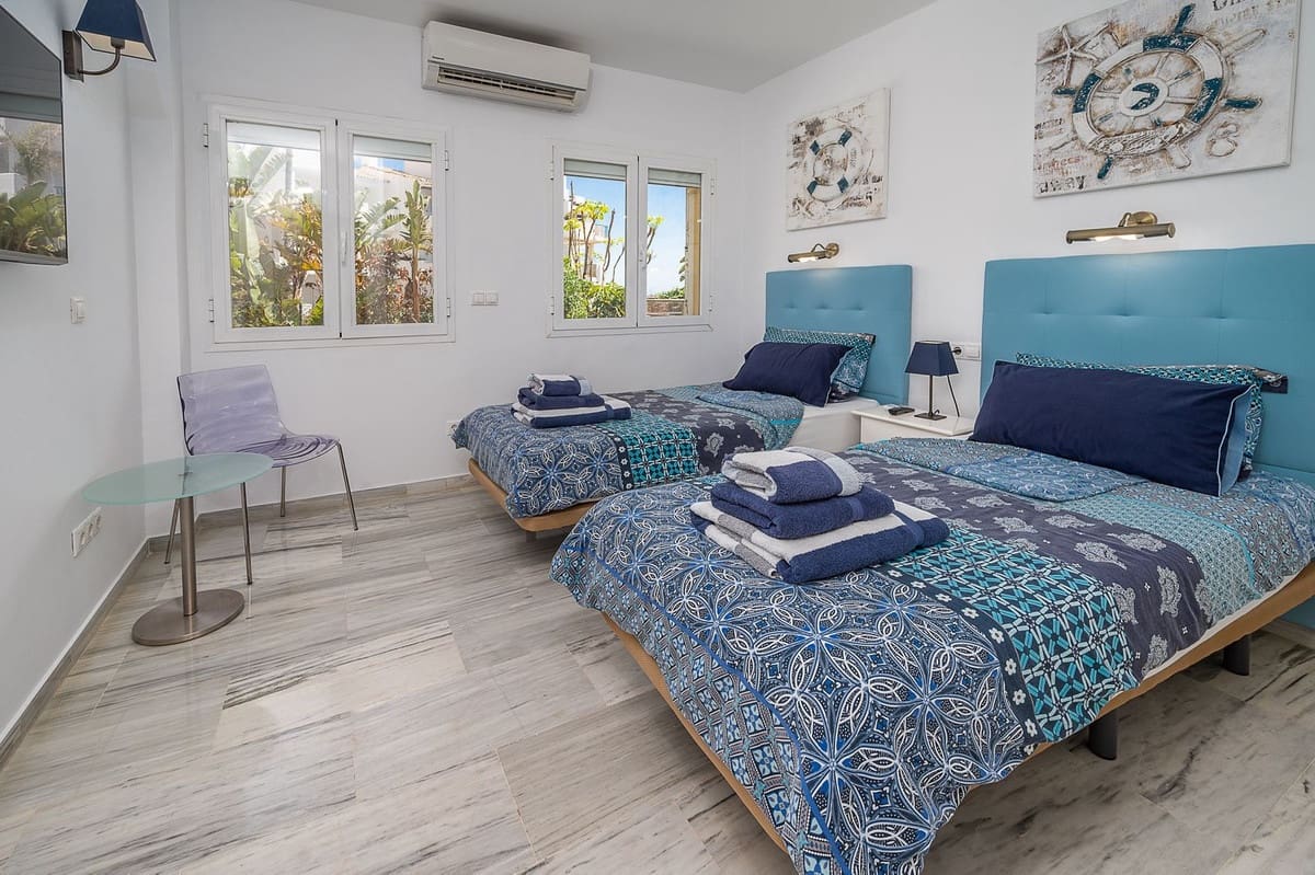 Apartamento de 2 habitaciones en La Cala de Mijas en alquiler vacacional con piscina garaje - 1.603 € (Ref: 3366507)