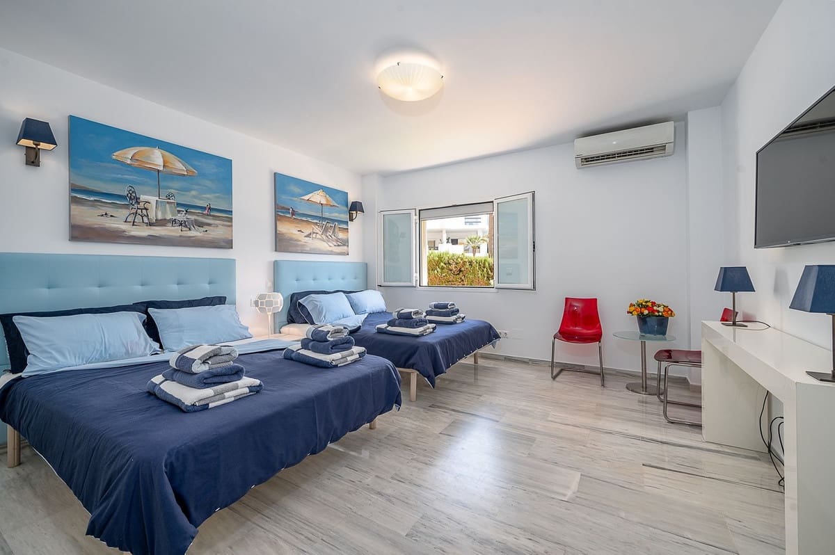 Appartement de 2 chambres de location de vacances à La Cala de Mijas avec piscine garage - 1 603 € (Ref: 3366507)