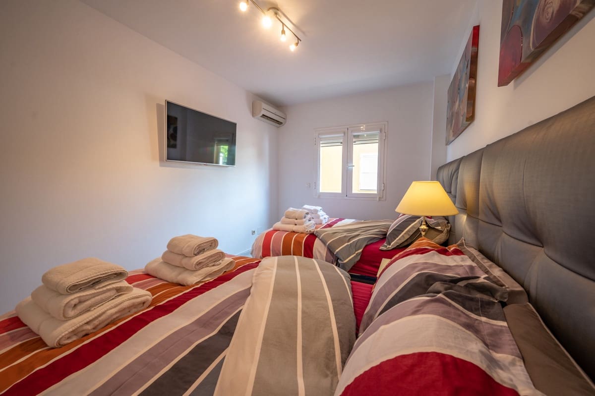 Apartamento de 3 habitaciones en La Cala de Mijas en alquiler vacacional con piscina garaje - 1.603 € (Ref: 3366509)