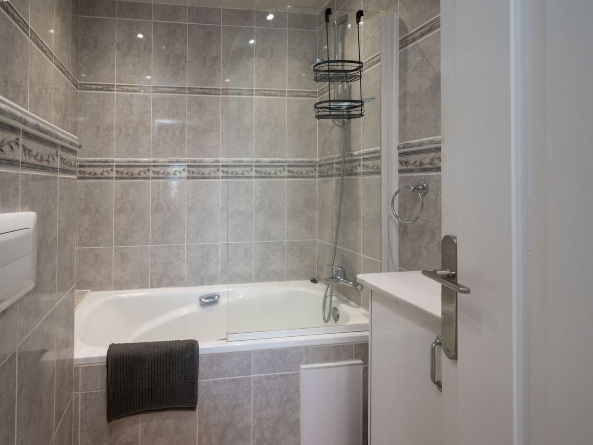 2 camera da letto Appartamento da affitare come casa vacanza in Riviera del Sol con piscina garage - 525 € (Rif: 3752582)