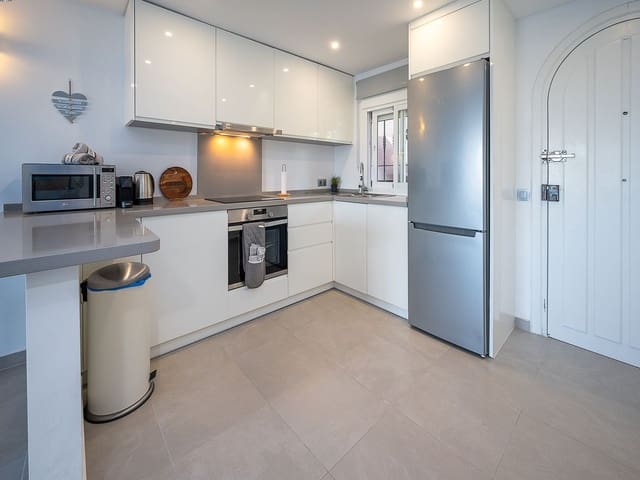 2 makuuhuone Huoneisto lomavuokrausta paikassa Riviera del Sol, Mijas mukana uima-altaan 
autotalli - 770 € (Ref: 3752582)