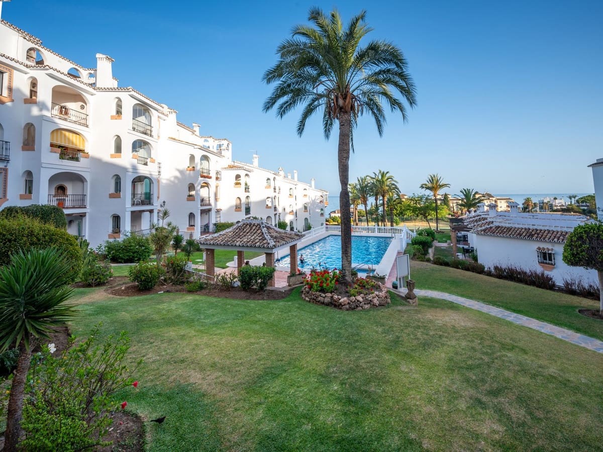   2 soveværelse   ferieLejlighed i Riviera del Sol   med   swimmingpool  garage  - € 770 (Ref: 3752582)