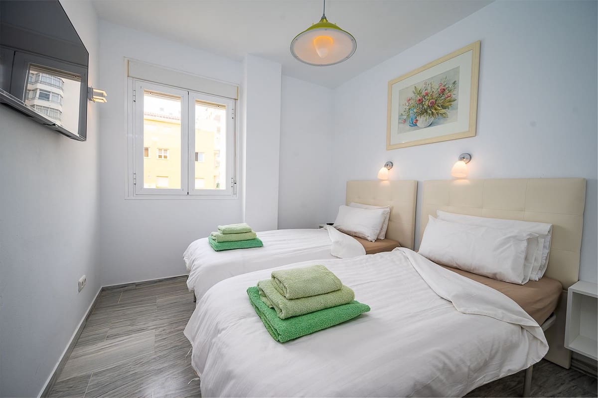 Apartamento de 2 habitaciones en La Cala de Mijas en alquiler vacacional con piscina garaje - 1.183 € (Ref: 5491397)