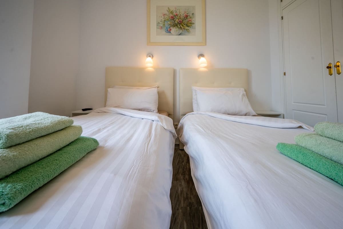 Apartamento de 2 habitaciones en La Cala de Mijas en alquiler vacacional con piscina garaje - 1.183 € (Ref: 5491397)