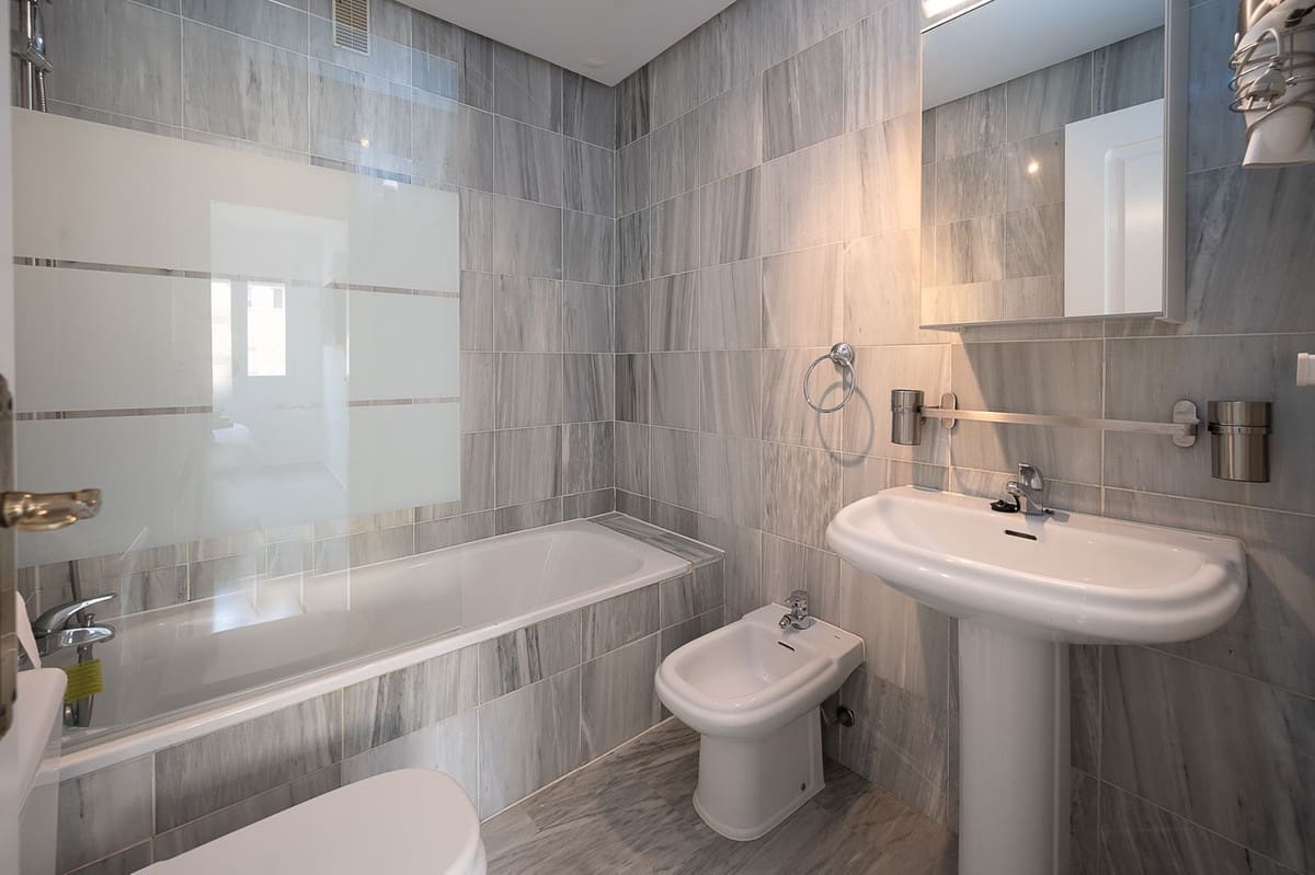 Apartamento de 2 habitaciones en La Cala de Mijas en alquiler vacacional con piscina garaje - 1.183 € (Ref: 5491397)