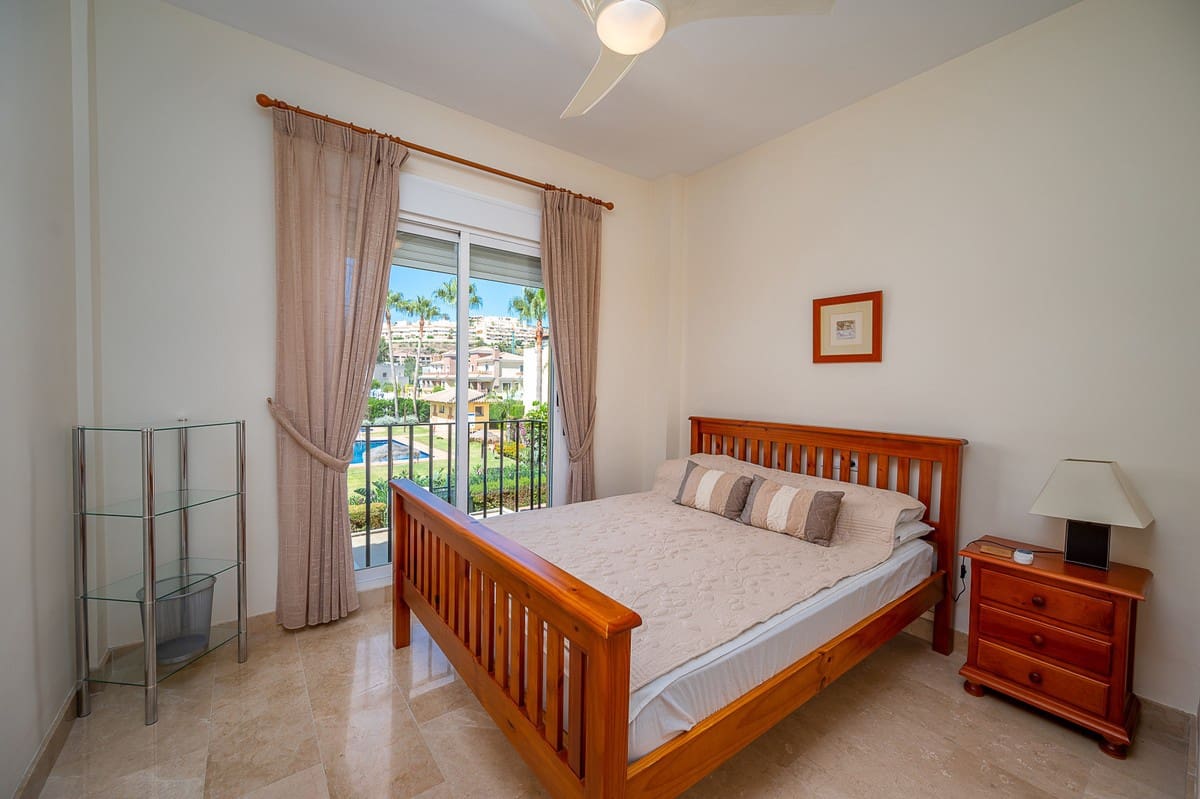 3 sypialnia Dom na kwatery wakacyjne w La Cala de Mijas z basenem garażem - 1 050 € (Ref: 5493157)