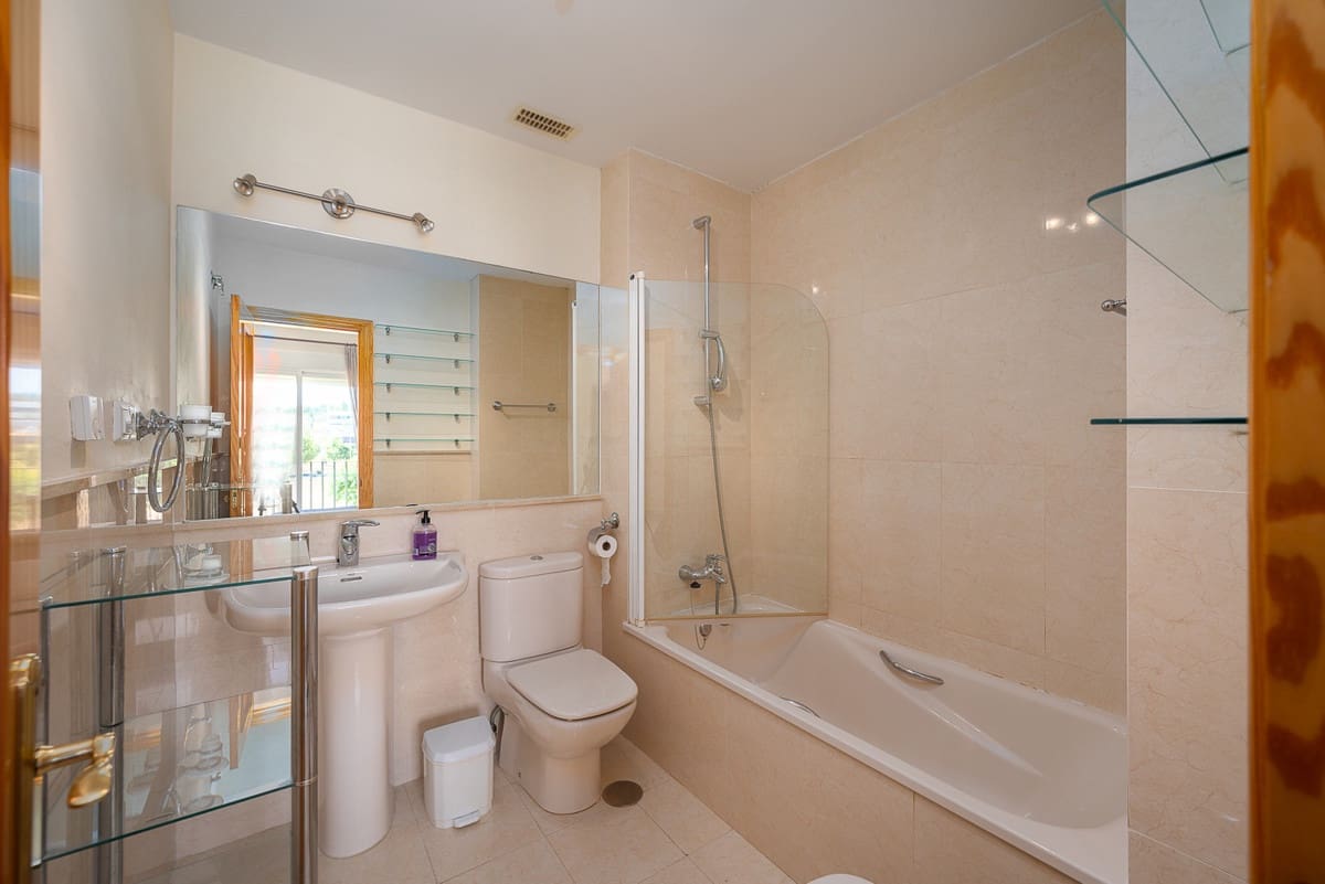 3 camera da letto Casa da affitare come casa vacanza in La Cala de Mijas con piscina garage - 1.050 € (Rif: 5493157)