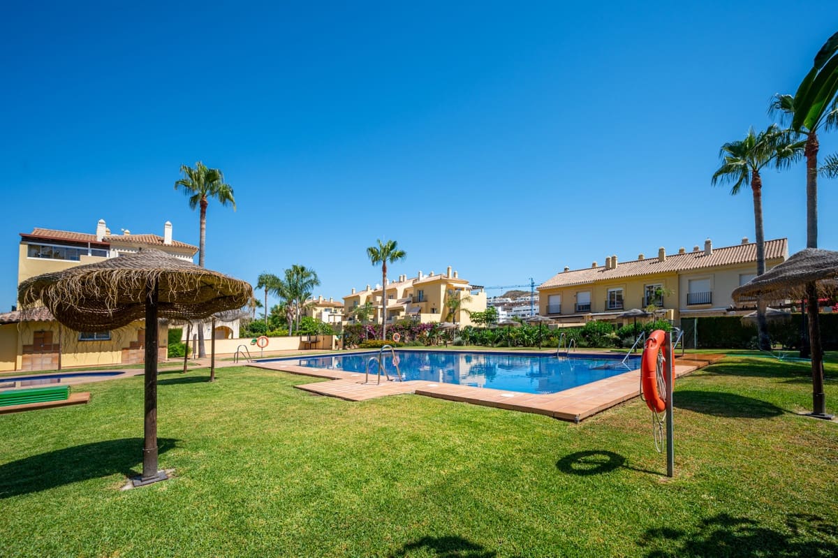 3 camera da letto Casa da affitare come casa vacanza in La Cala de Mijas con piscina garage - 1.050 € (Rif: 5493157)