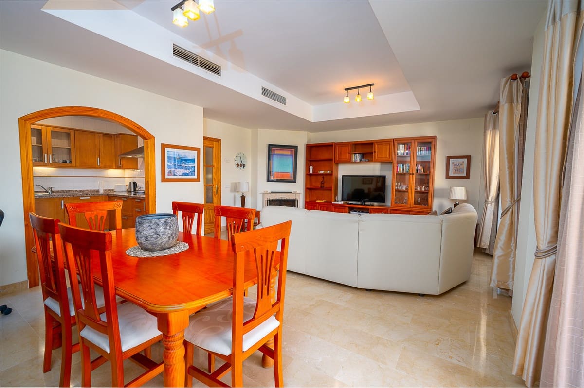 3 bedroom Townhouse for holiday rental in La Cala de Mijas with pool garage - € 1,050 (Ref: 5493157)