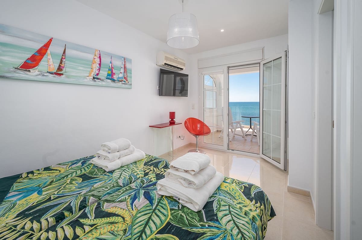 5 sypialnia Willa na sprzedaż w La Cala de Mijas z basenem garażem - 1 995 000 € (Ref: 5661388)