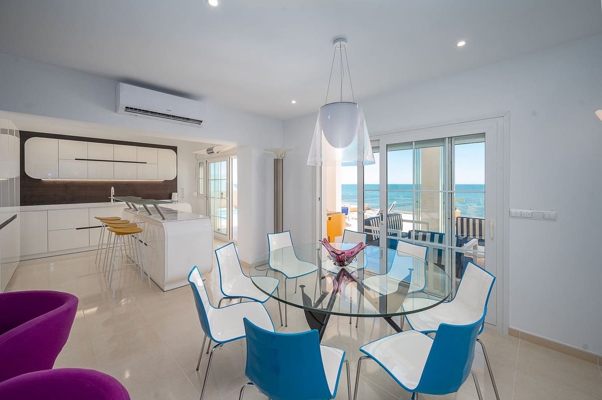 5 sypialnia Willa na sprzedaż w La Cala de Mijas z basenem garażem - 1 995 000 € (Ref: 5661388)