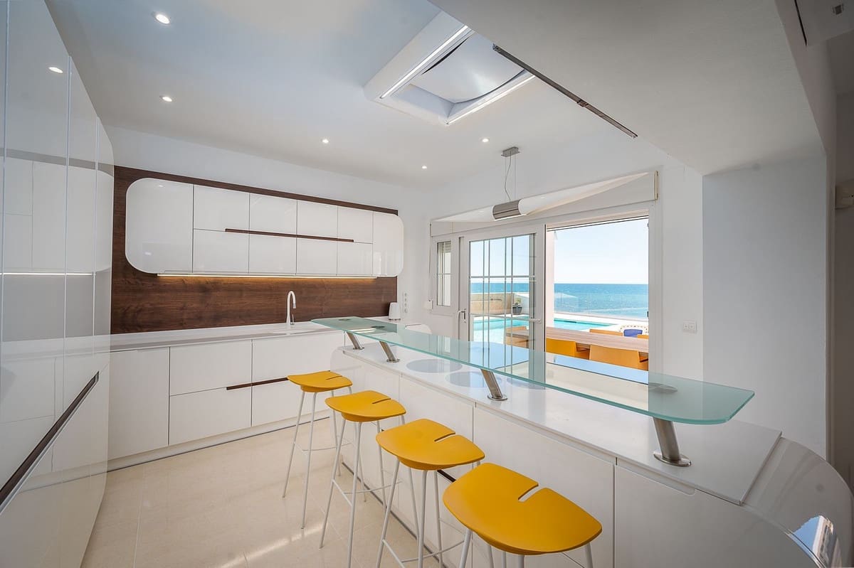 5 sypialnia Willa na sprzedaż w La Cala de Mijas z basenem garażem - 1 995 000 € (Ref: 5661388)