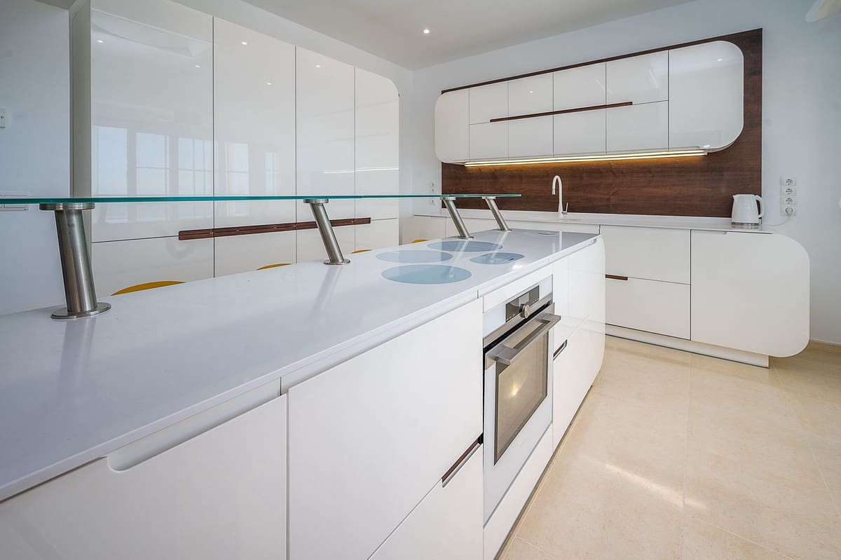 5 sypialnia Willa na sprzedaż w La Cala de Mijas z basenem garażem - 1 995 000 € (Ref: 5661388)