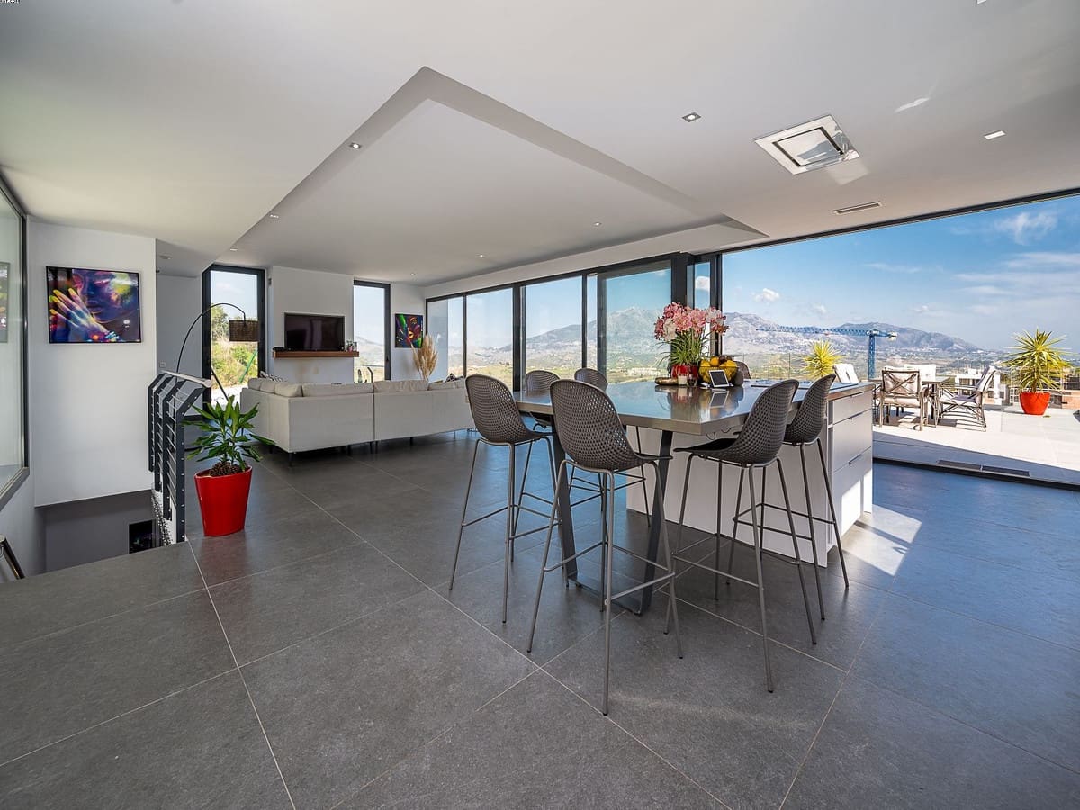 4 soverom Villa til salgs i La Cala Golf med svømmebasseng garasje - € 1 300 000 (Ref: 7500139)