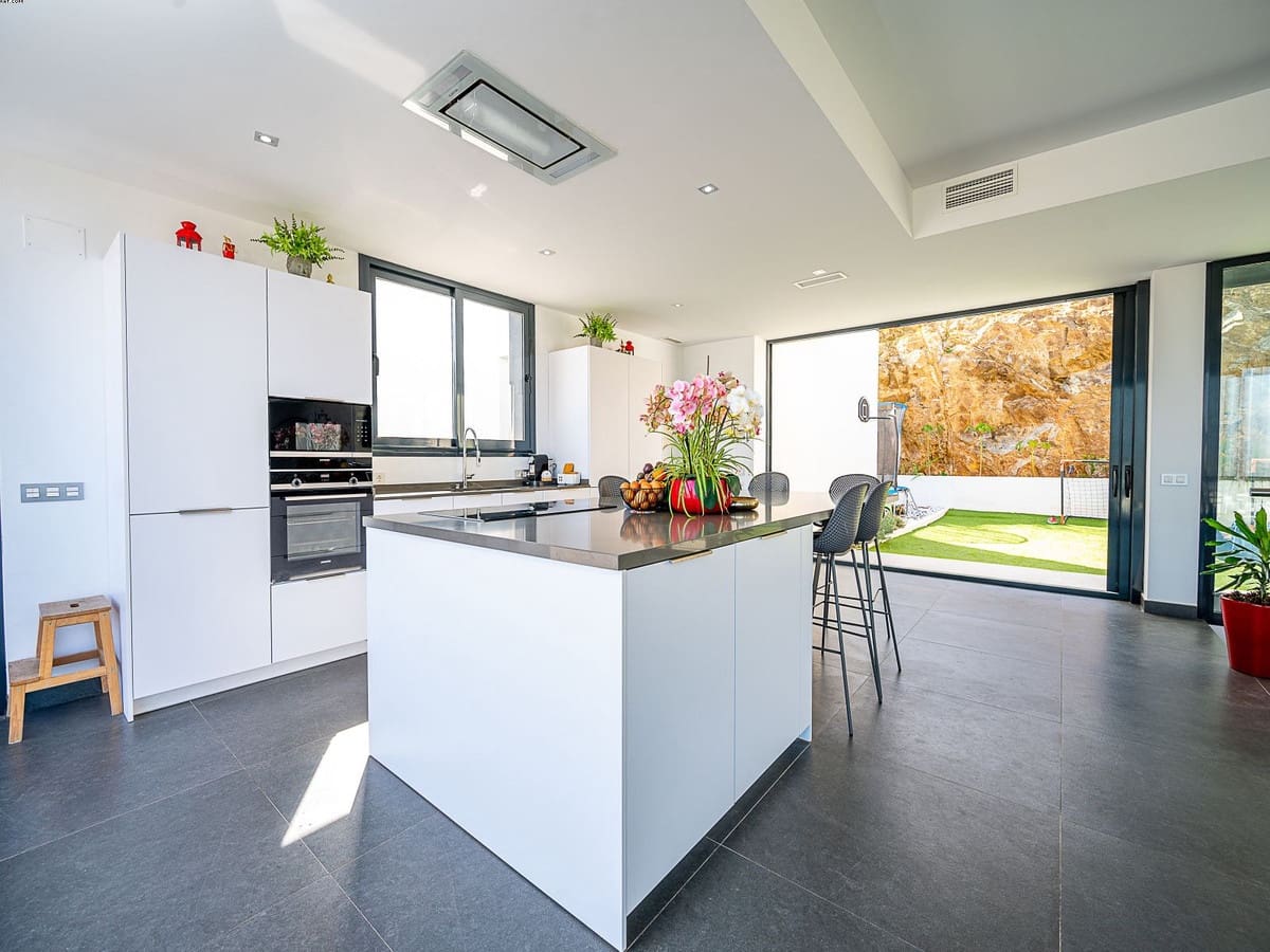 4 soverom Villa til salgs i La Cala Golf med svømmebasseng garasje - € 1 300 000 (Ref: 7500139)