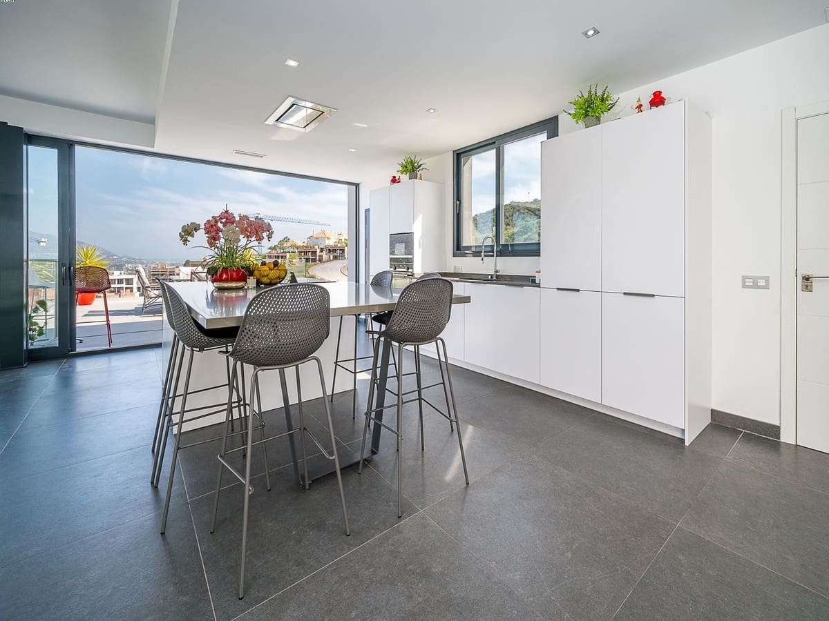 4 soverom Villa til salgs i La Cala Golf med svømmebasseng garasje - € 1 300 000 (Ref: 7500139)