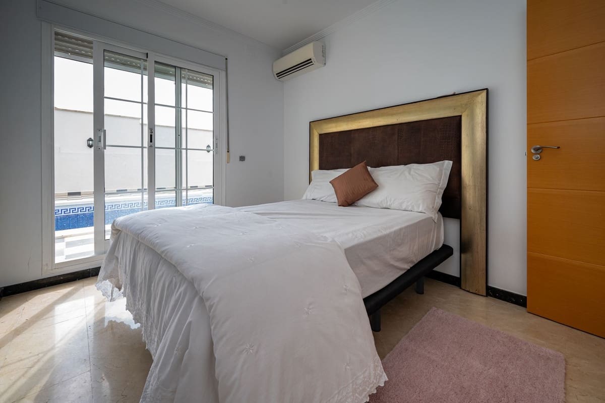 5 soveværelse Villa til salg i El Chaparral med swimmingpool garage - € 1.200.000 (Ref: 8172781)