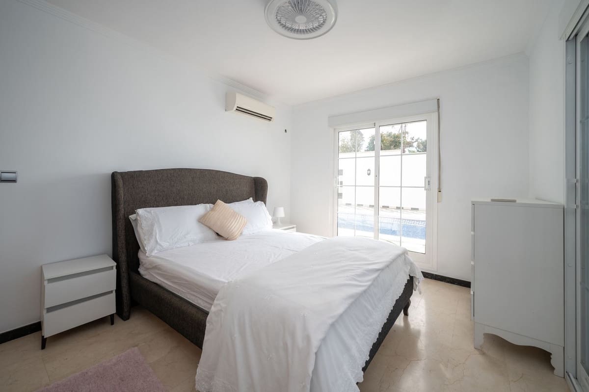 5 soveværelse Villa til salg i El Chaparral med swimmingpool garage - € 1.200.000 (Ref: 8172781)