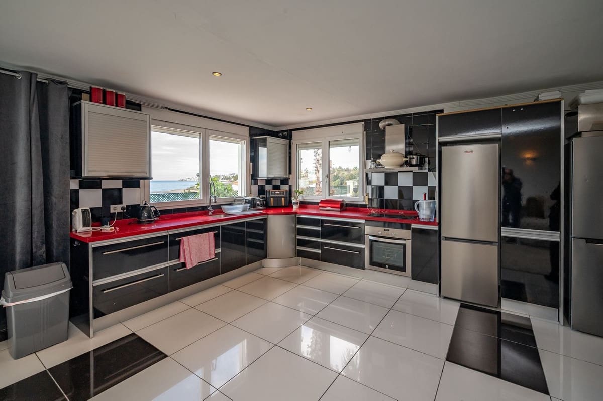 5 soveværelse Villa til salg i El Chaparral med swimmingpool garage - € 1.200.000 (Ref: 8172781)