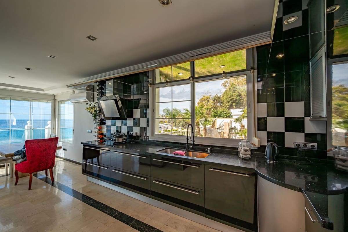 5 soveværelse Villa til salg i El Chaparral med swimmingpool garage - € 1.200.000 (Ref: 8172781)