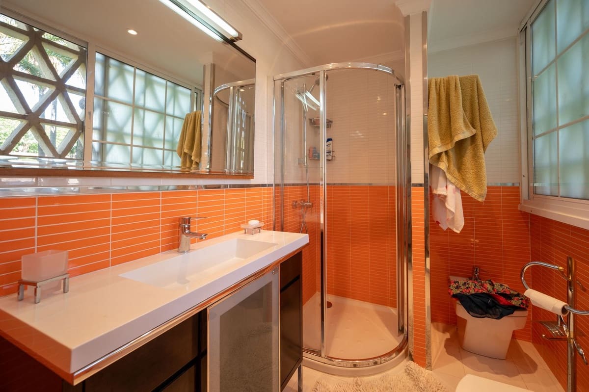 Apartamento de 2 habitaciones en La Cala de Mijas en venta con piscina garaje - 520.000 € (Ref: 8494366)