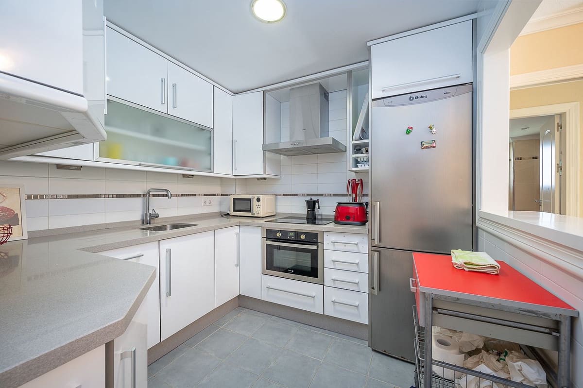 2 soveværelse Lejlighed til salg i La Cala de Mijas med swimmingpool garage - € 520.000 (Ref: 8494366)