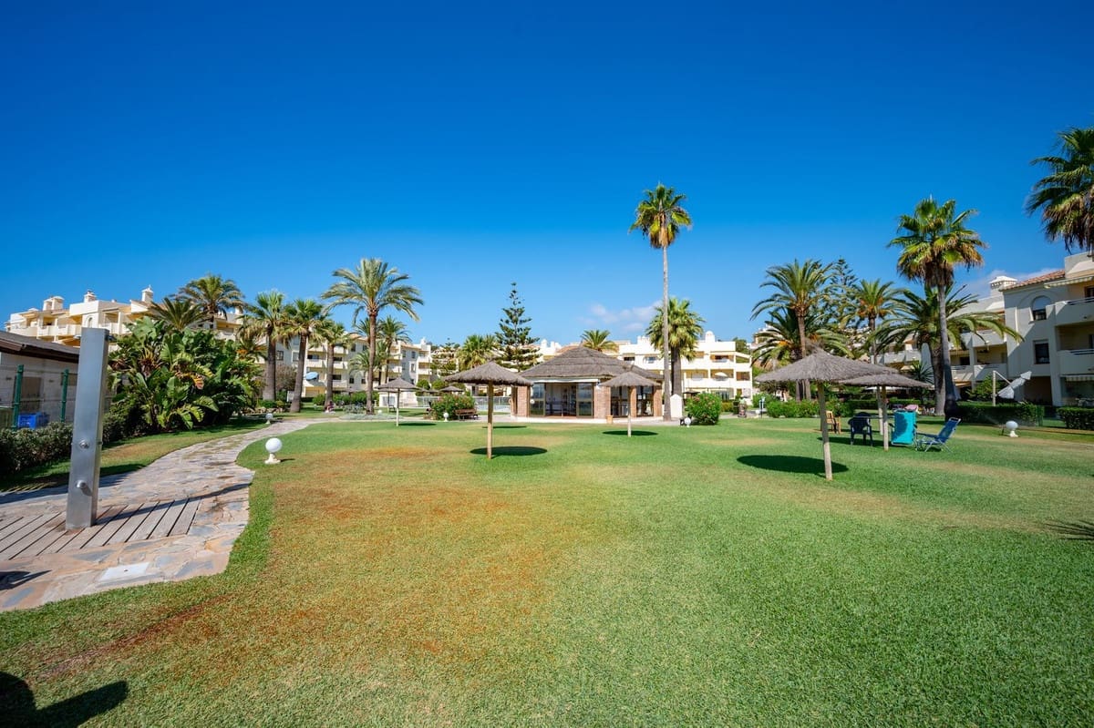 2 soveværelse Lejlighed til salg i La Cala de Mijas med swimmingpool garage - € 520.000 (Ref: 8494366)