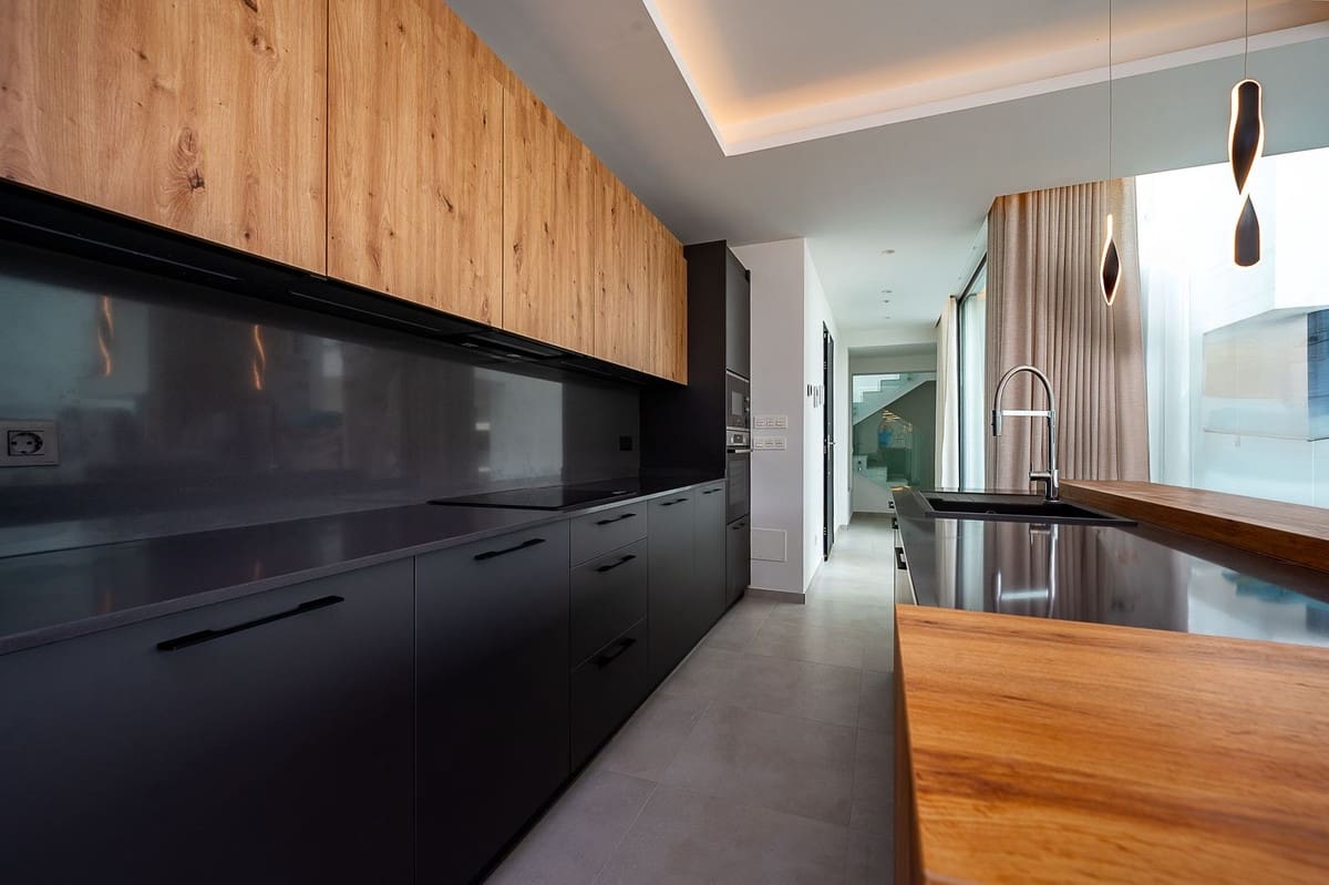 4 bedroom Villa for sale in El Chaparral with pool garage - € 1,995,000 (Ref: 8530475)