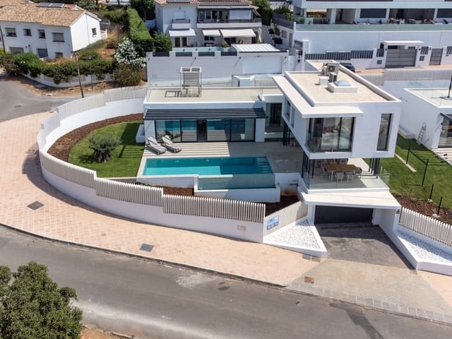 4 soveværelse Villa til salg i El Chaparral, Mijas med swimmingpool garage - € 1.995.000 (Ref: 8530475)