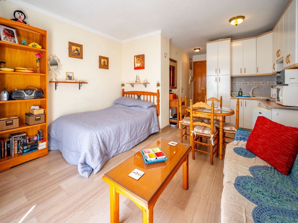 Studio te huur in La Cala de Mijas - € 950 (Ref: 8911972)