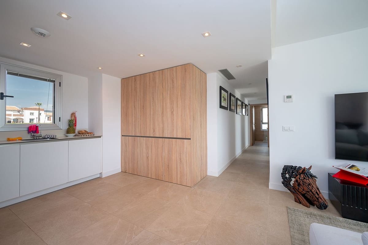 3 slaapkamer Penthouse te koop in La Cala Golf met zwembad garage - € 550.000 (Ref: 8912090)