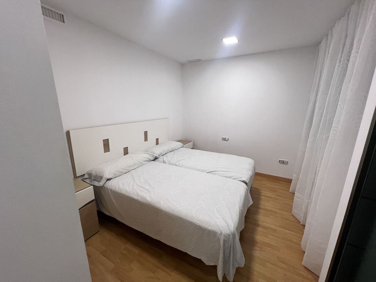 2 bedroom Apartment for rent in Mijas Costa with pool - € 1,600 (Ref: 8951970)