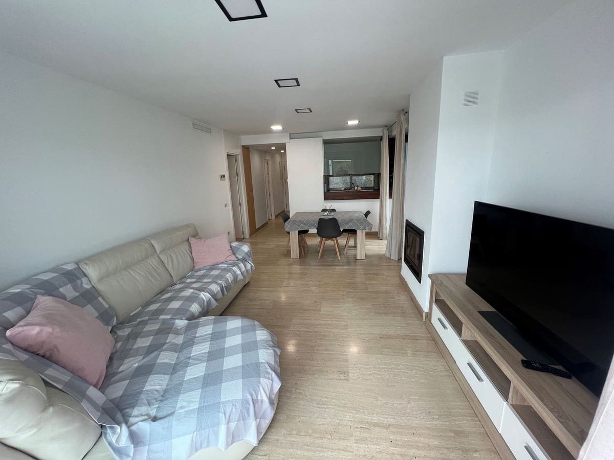 2 bedroom Apartment for rent in Mijas Costa with pool - € 1,600 (Ref: 8951970)