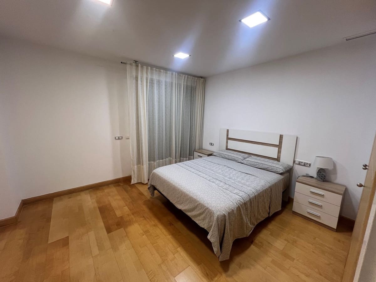 2 bedroom Apartment for rent in Mijas Costa with pool - € 1,600 (Ref: 8951970)