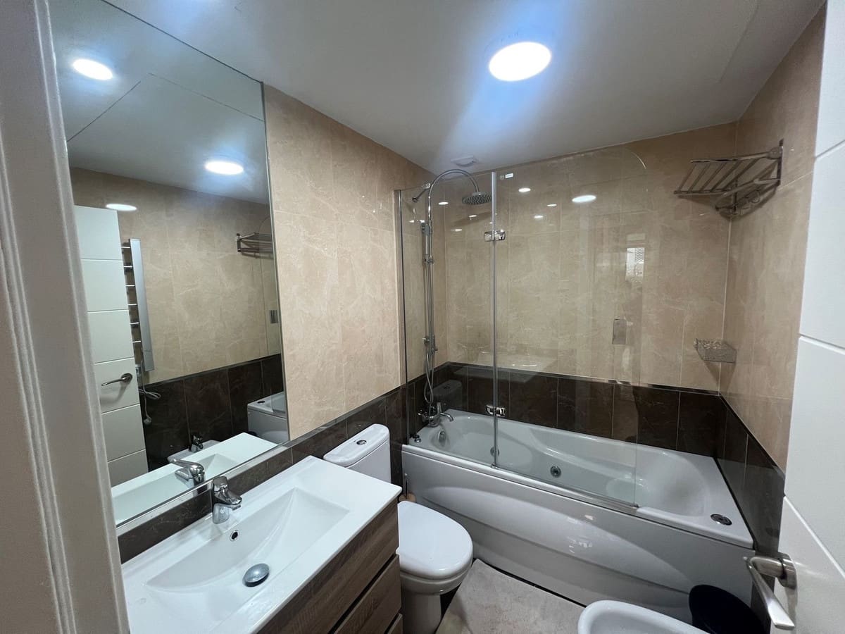 2 bedroom Apartment for rent in Mijas Costa with pool - € 1,600 (Ref: 8951970)