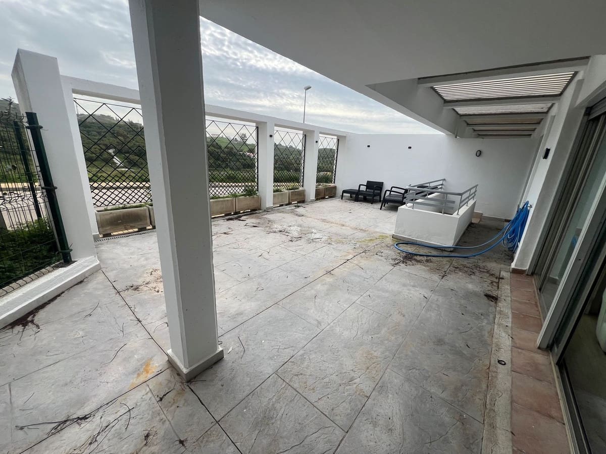 2 bedroom Apartment for rent in Mijas Costa with pool - € 1,600 (Ref: 8951970)