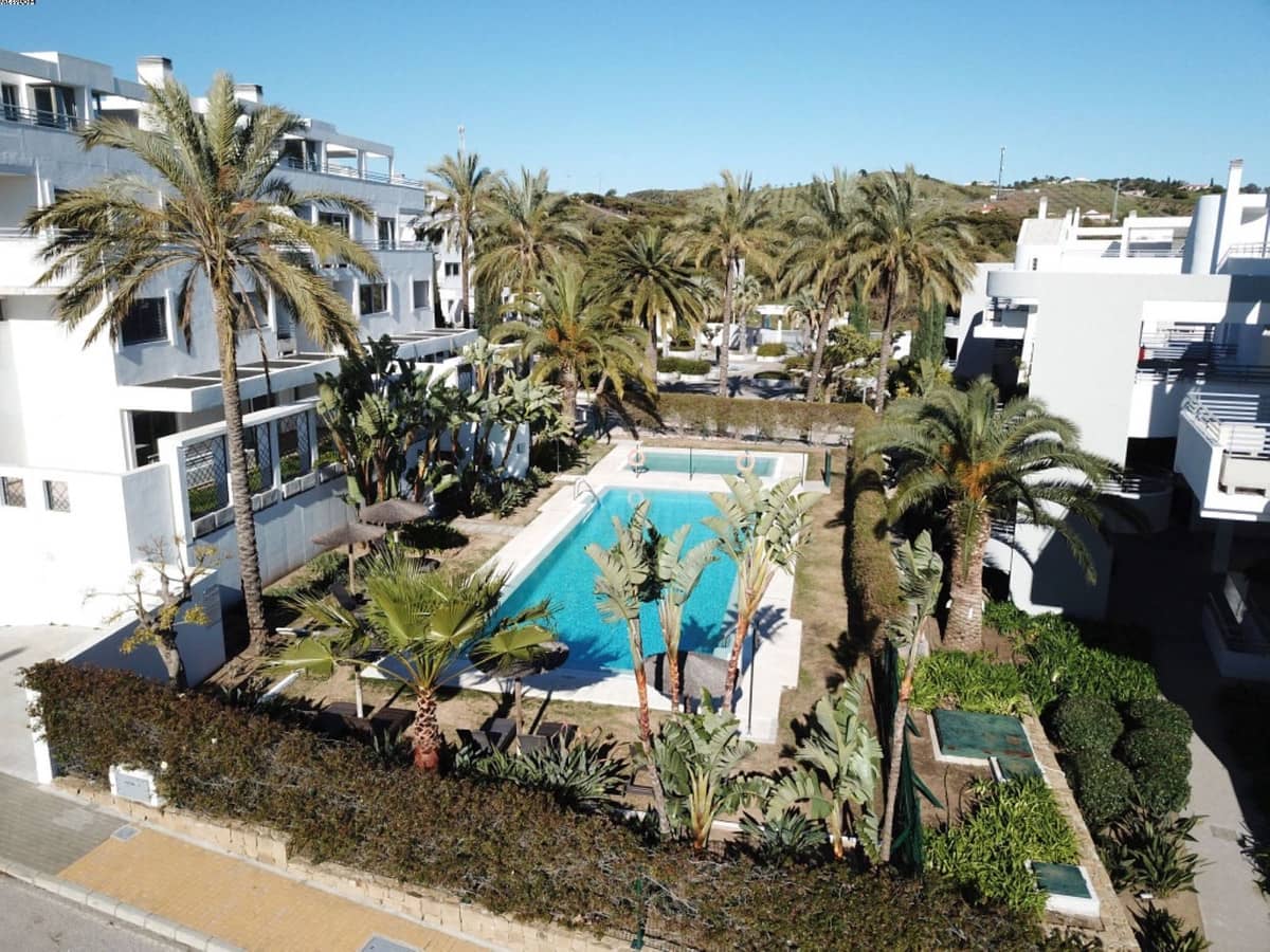 2 bedroom Apartment for rent in Mijas Costa with pool - € 1,600 (Ref: 8951970)