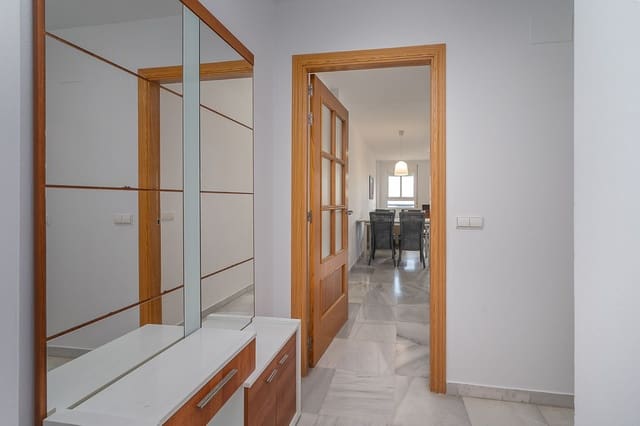 2 bedroom Apartment for sale in Mijas Costa, Mijas with pool garage - € 295,000 (Ref: 8967393)